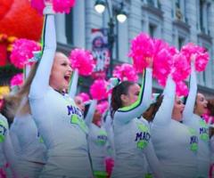 Sparken up your team spirit with the exclusive Cheer Poms