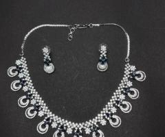 Diamond necklace Set with Earring Akarshans in Lucknow