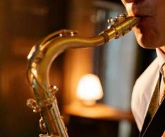 Learn Saxophone with Professional Instructors in Stradivari Strings
