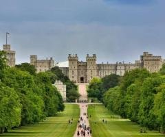 Tours to Stonehenge with Ancient Beauty and Oxford Charm