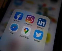 Social Media: A Global Communication Tool – Informative Educational Resource