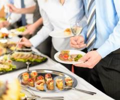 Farm to Table Restaurant: Sustainable Catering Services - 1