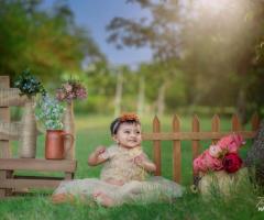 Posed Newborn Photography: Lighting Techniques for a Soft and Dreamy Look