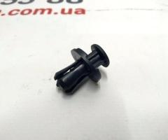 10 Arm of fastening of conducting of the second row of seats left Tesla model X 1061415-00-B