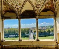 Find exclusively tailored tour of the Vatican City with well-renowned landmarks