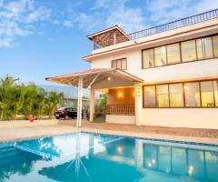 Private Villa With Pool In Alibaug