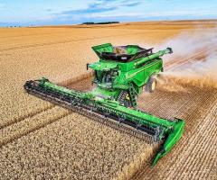 The Farm Combine: A Revolutionary Machine for Agricultural Productivity