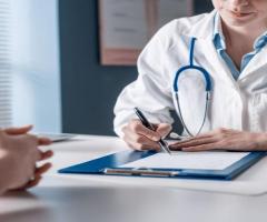 Leading Female Gynae Oncology Surgeon for Laparoscopic Hysterectomy - Dr. Nazish Khalid