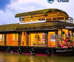Experience the Best Luxury Houseboats in Alleppey with Lake Park Cruise
