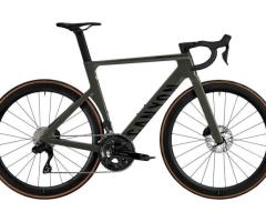 2025 Canyon Aeroad CF SLX 7 Di2 C46 Road Bike (ZONACYCLES)