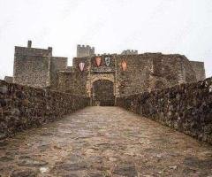 Unearth Leeds Castle from London with Private-Guided Tour