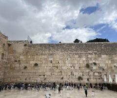 Experience the Power of Prayer at the Western Wall