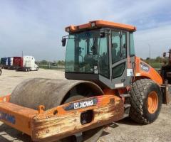 2018 XCMG CV122PD Smooth Drum Compactor - 1