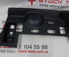 16 Eyelet overlay upper right chrome Tesla model S 6009384-00-C