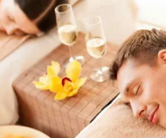 Book Skilled Therapists for Couple Massage Services