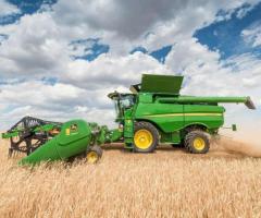 John Deere S760 Combine: A Powerful and Efficient Harvest Machine