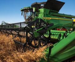 What Are Main Features Of John Deere X9 Combine?