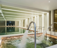 Custom Nozzle Fountains in the UK for Stylish Pool Surrounds | Paramount Pools