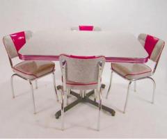 Step Back in Time: Explore Exquisite Retro Dining Sets at BarsandBooths.com!